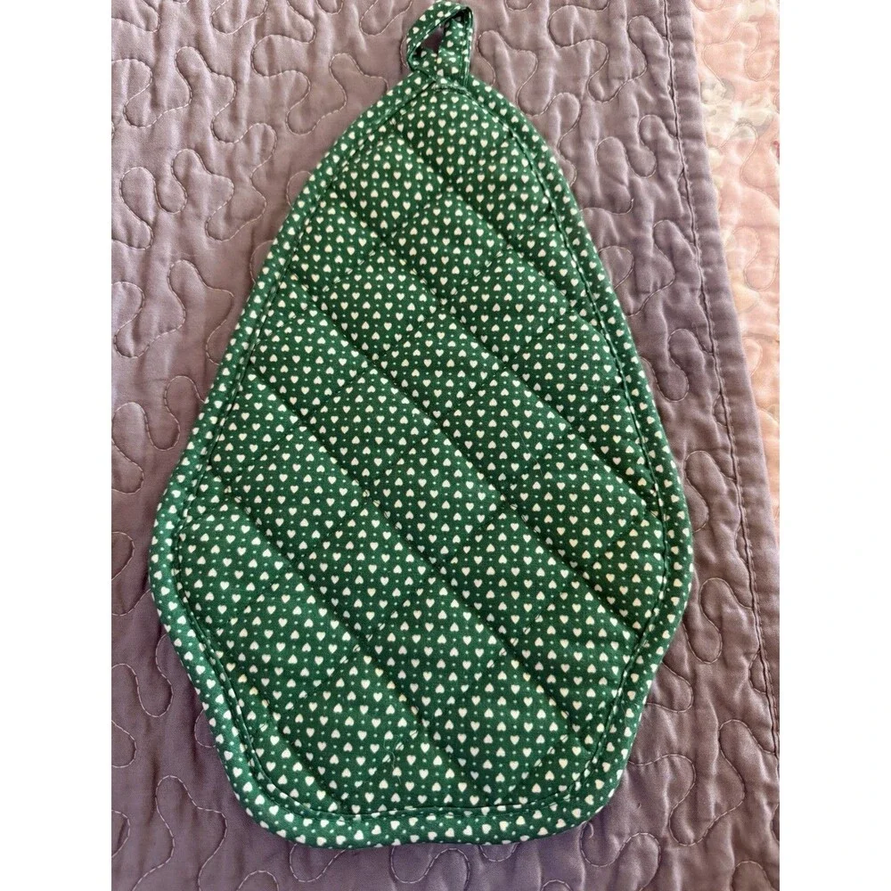 Vintage Santa Claus Christmas Quilted Fabric Potholder Oval Green Trim 1-Pack